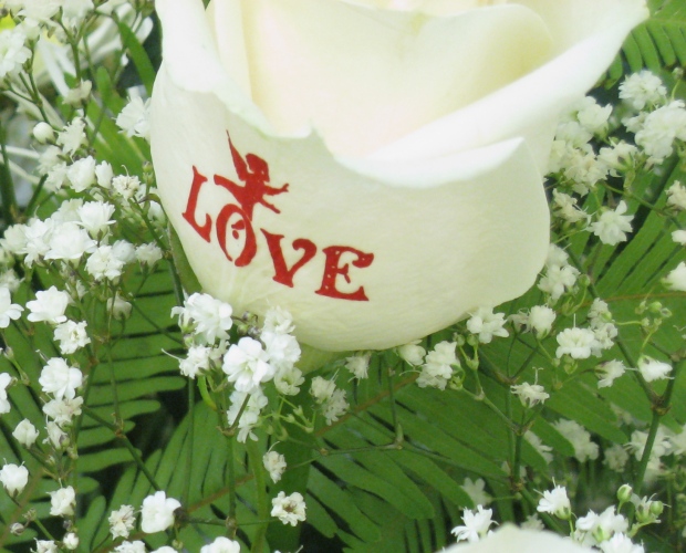 Доставка цветов: love