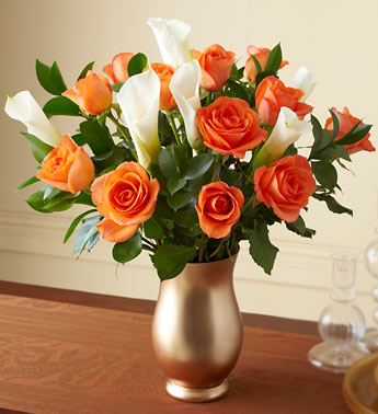 Доставка цветов: Букет из 13 роз и 5 калл  № К-955